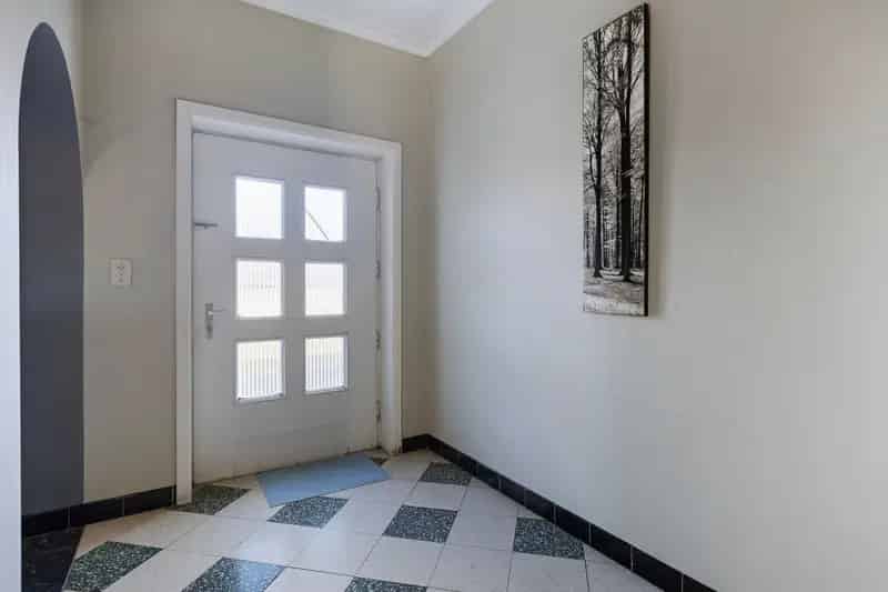 Te renoveren Pastorijwoning op 13 are