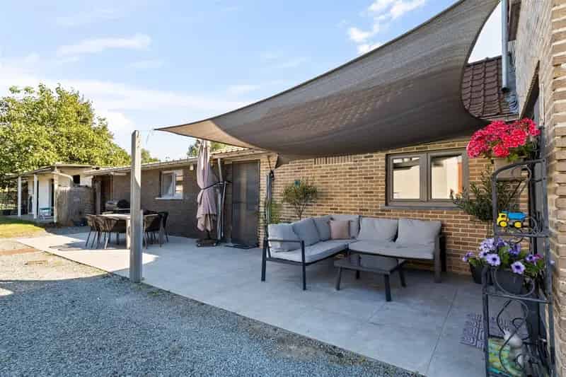 Open bebouwing op 1341m² grond.