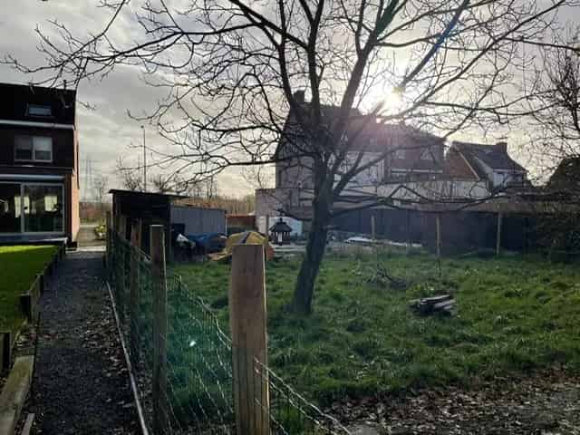 Bouwgrond 650m2 HOB  A12 E19 natuurgebied