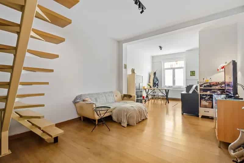 Instapklare woning met 2 slaapkamers te koop!