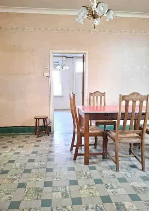 Huis Te Koop Zele Berlare: Te renoveren woning met grote tuin