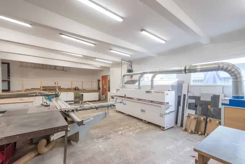 Verrassende woning met riante atelier te Spouwen