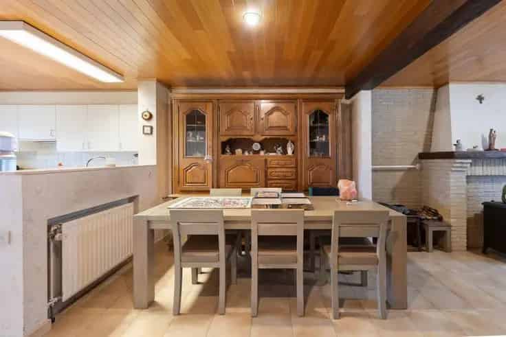 Huis Te Koop Keiem: Instapklare Rijwoning met Zonnepanelen