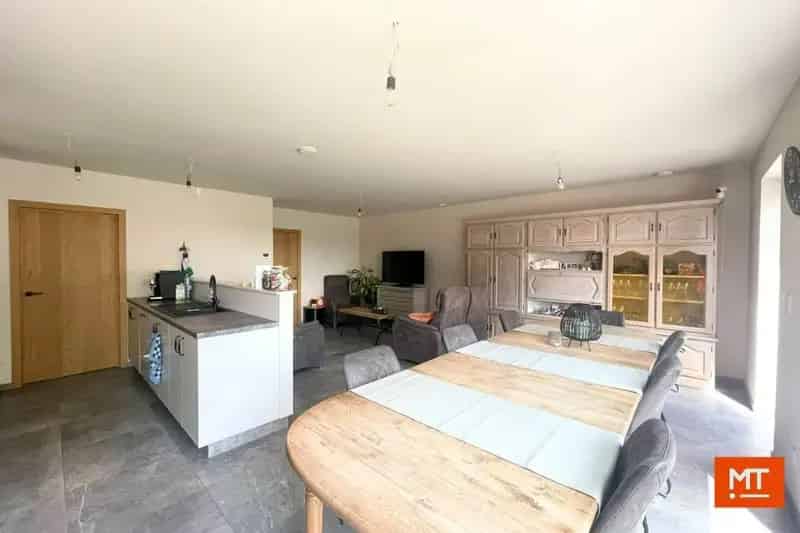Halfopen nieuwbouwwoning op een rustige locatie in centrum Beselare