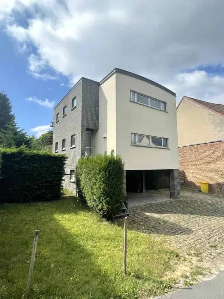 Zeer gunstig gelegen gezinswoning, omgeven door groen - nabij Wezembeek park