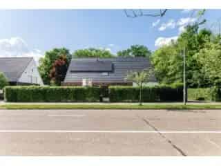 Villa te koop Brasschaat - Praktijkruimte 712m²