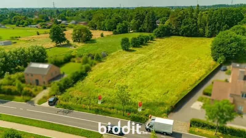 LOT 2: ZEER RUIME BOUWGROND