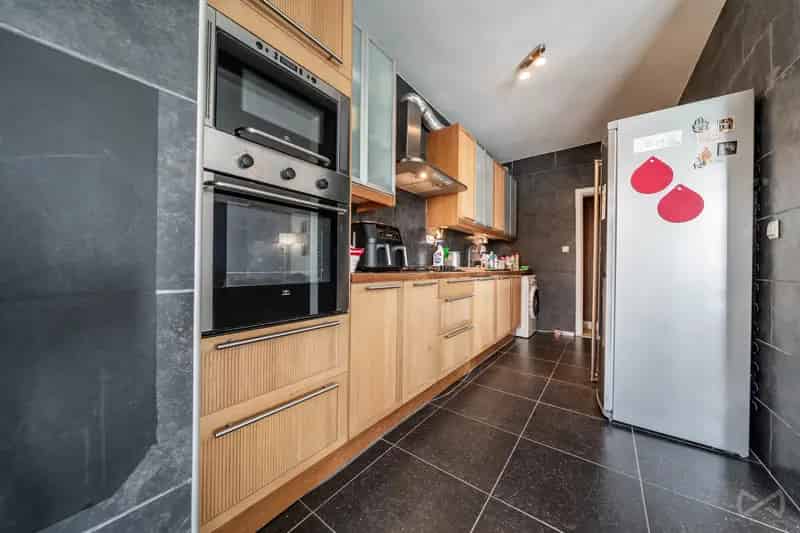 Appartement met twee slaapkamers in Molenbeek-saint-jean