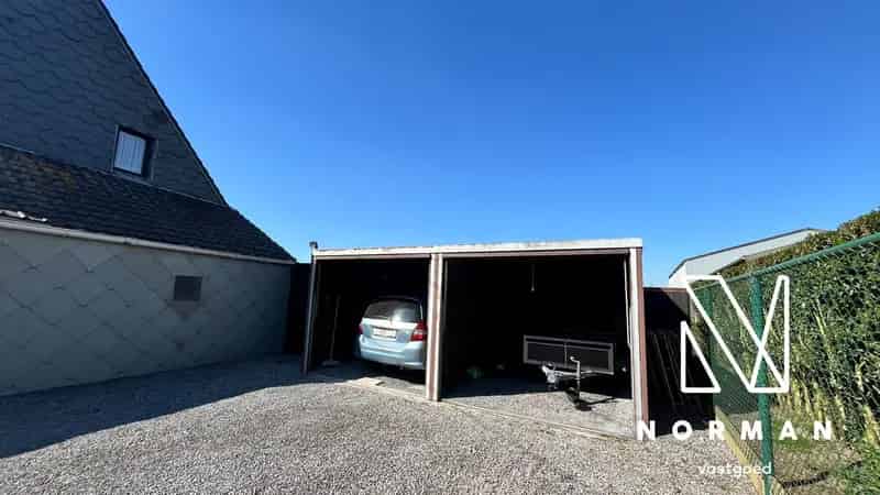 2 halfopen woningen op 1470 m² in Ingelmunster met landelijk verzicht!