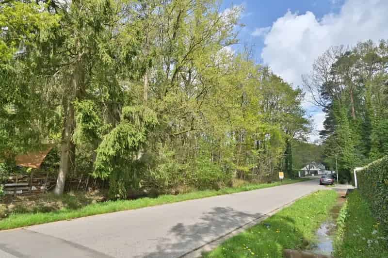Fraaie villa-bouwkavel van 41a 45ca (4.145 m²), zeer residentieel gelegen in villawijk "Zilverkust" te Lanaken-Rekem