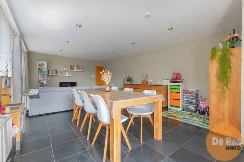 WICHELEN - Perfect instapklare woning op een rustige locatie