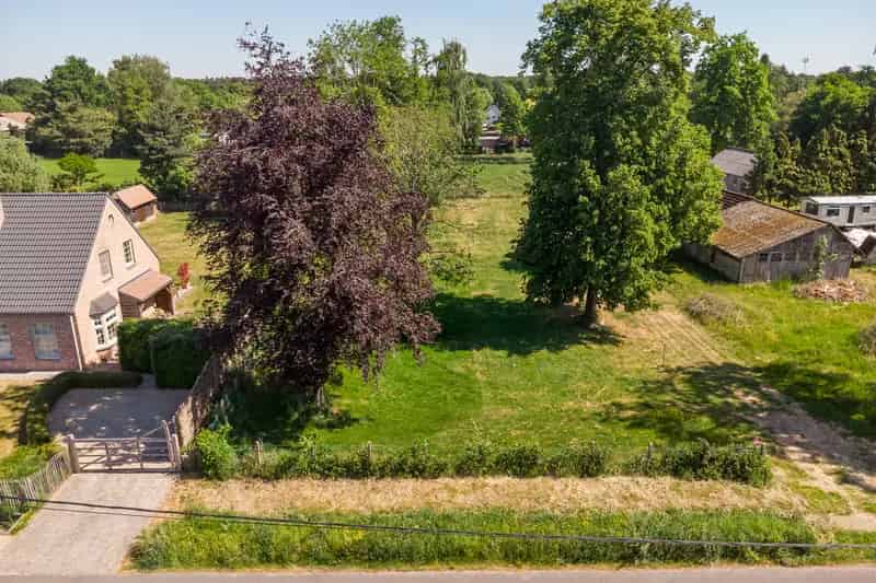 Bouwgrond 1379m² Landelijke omgeving Quasi bouwklaar