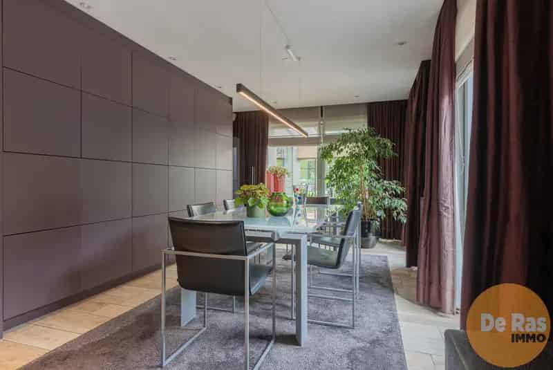 NIEUWERKERKEN - GROTE WONING MET PRAKTIJK