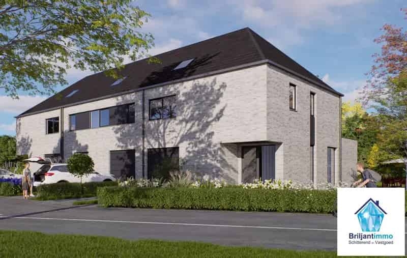 Drie energiezuinige woningen met inpandige garage met 3/5 slpk