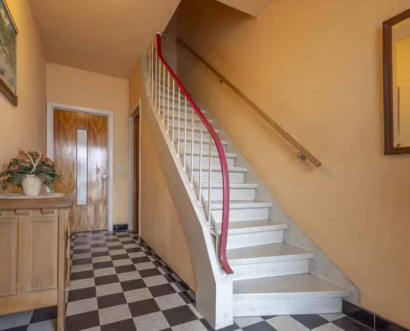 Opbrengstgebouw met 2 appartementen te Sint-Pieters-Leeuw
