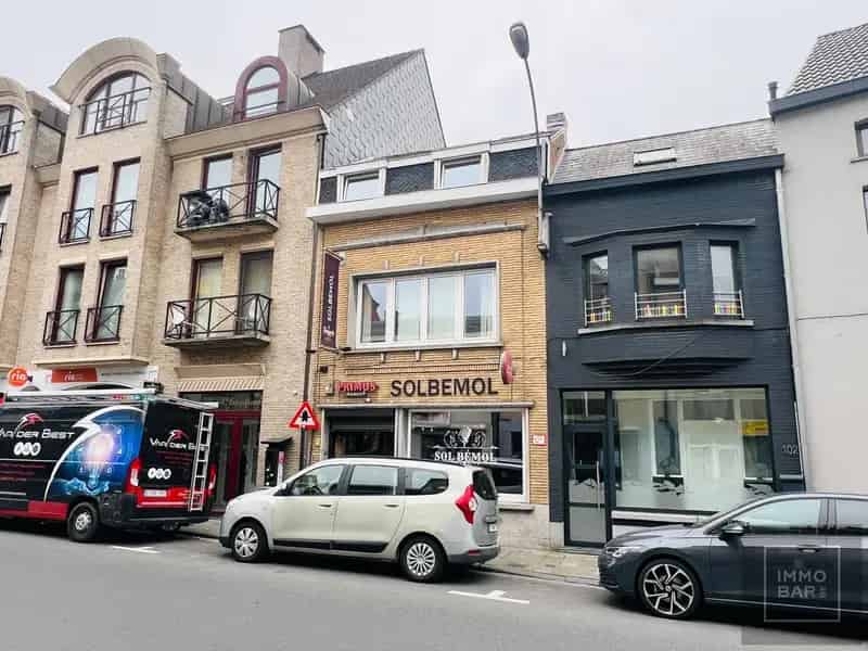 Instapklaar café met woonst te huur in Aalst