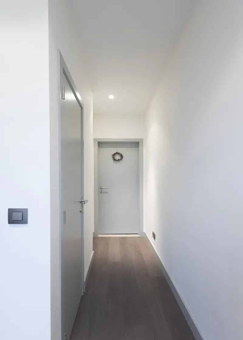 Eengezinswoning met bureau-praktijkruimte en atelier