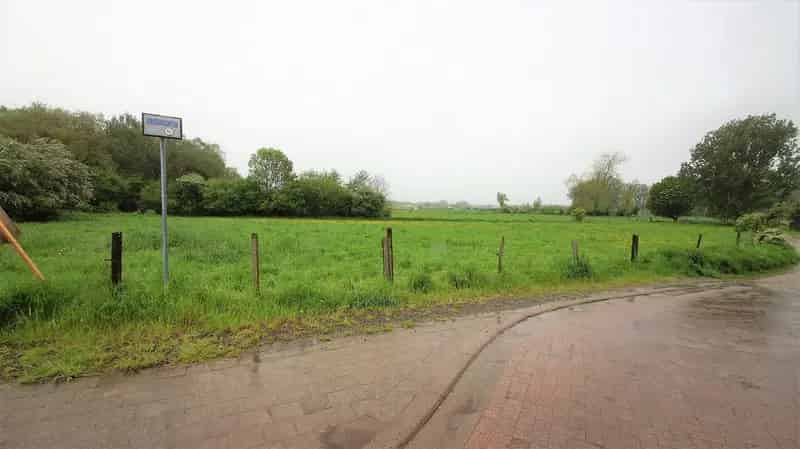 Prachtige bouwgrond van 8a 13ca voor open bebouwing.