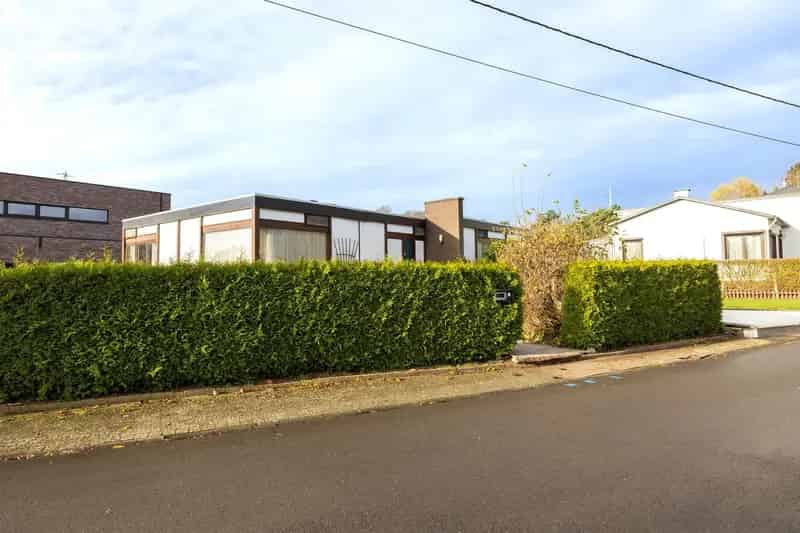 Gunstig gelegen laagbouwwoning in residentiële wijk