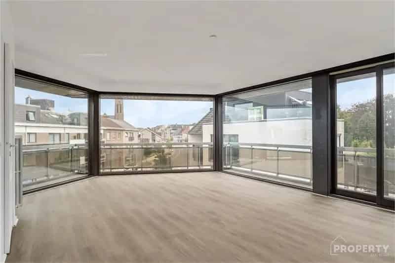 Appartement te koop Oostrozebeke