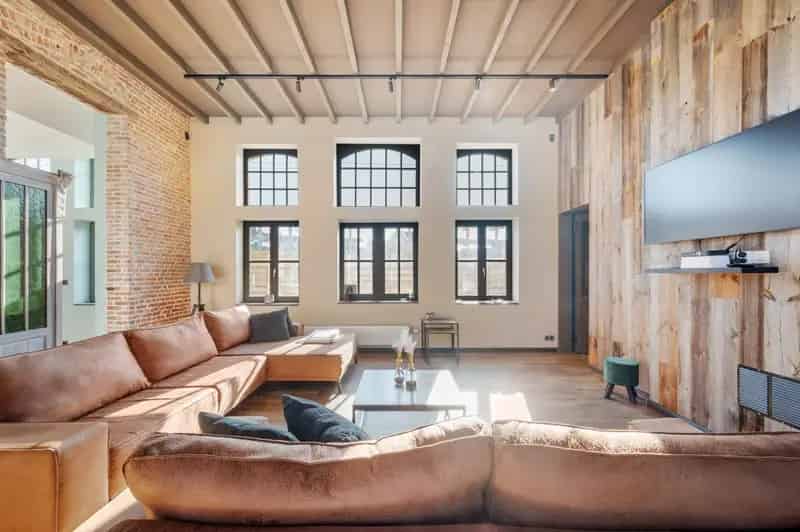 VAKANTIEWONING MET 6 SLPKS, 2 BADKAMERS, TUIN EN PARKING