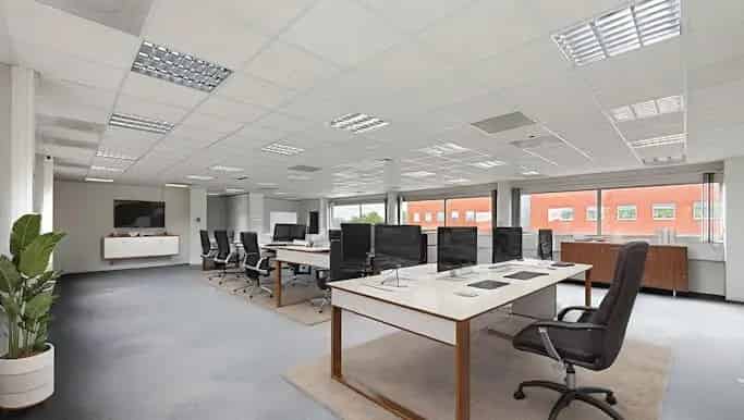 Kantoor te huur in Ter Waarde 72, Ieper - Dewaele