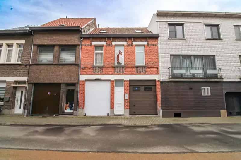 Instapklare woning in het hart van Sint-Niklaas met 5 slaapkamers en inpandige garage