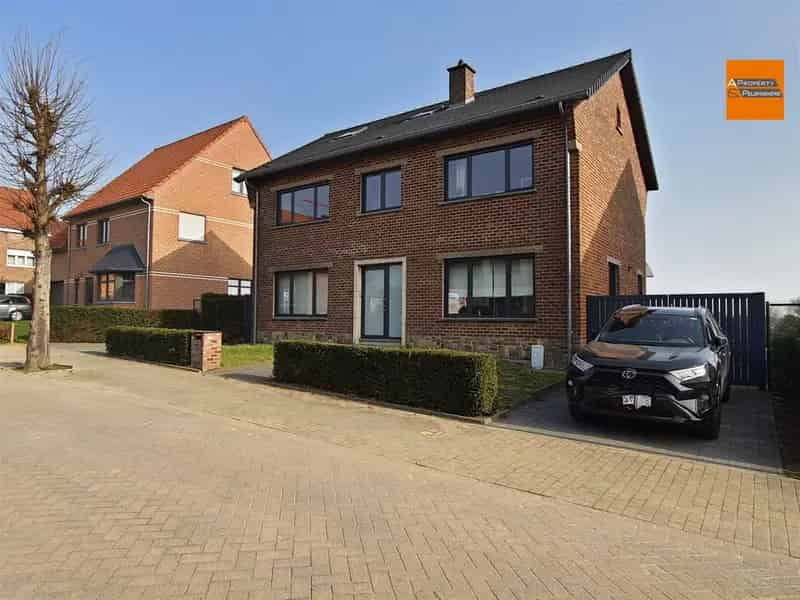 Gerenoveerde Villa met 6 slaapkamers
