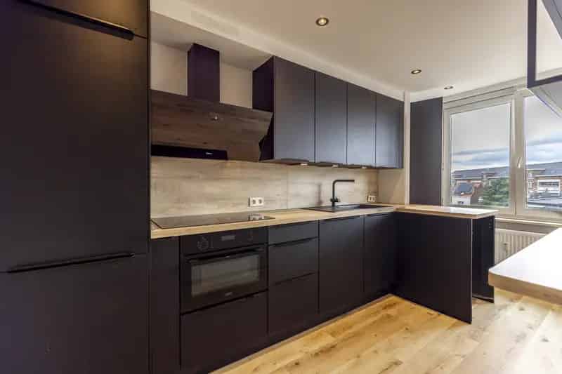 Gerenoveerd appartement met 2 slaapkamers te Anderlecht