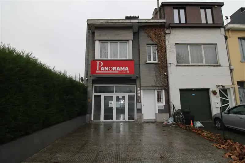 Feestzaal met appartement!