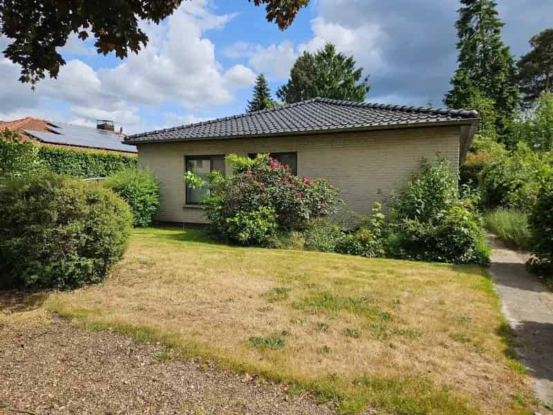 Gelijkvloerse woning met 3 slaapkamers, rustig gelegen nabij het centrum van Mol!