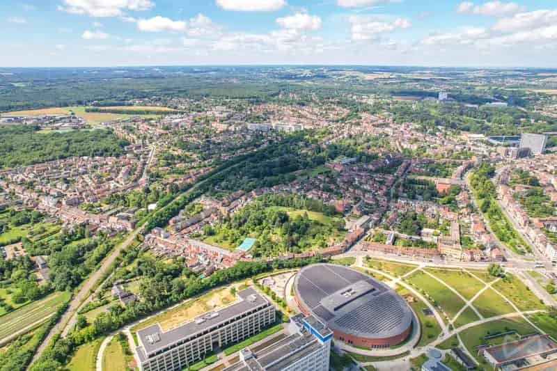 Appartementsgebouw met zeven slaapkamers in Leuven