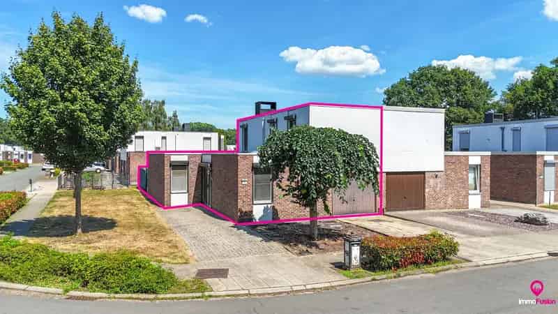 Op te frissen woning met 4 slaapkamers in Heusden-Zolder