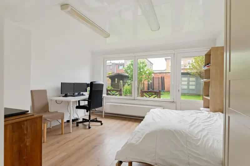 Gezellige bel-etage woning te koop in Hoevenen!