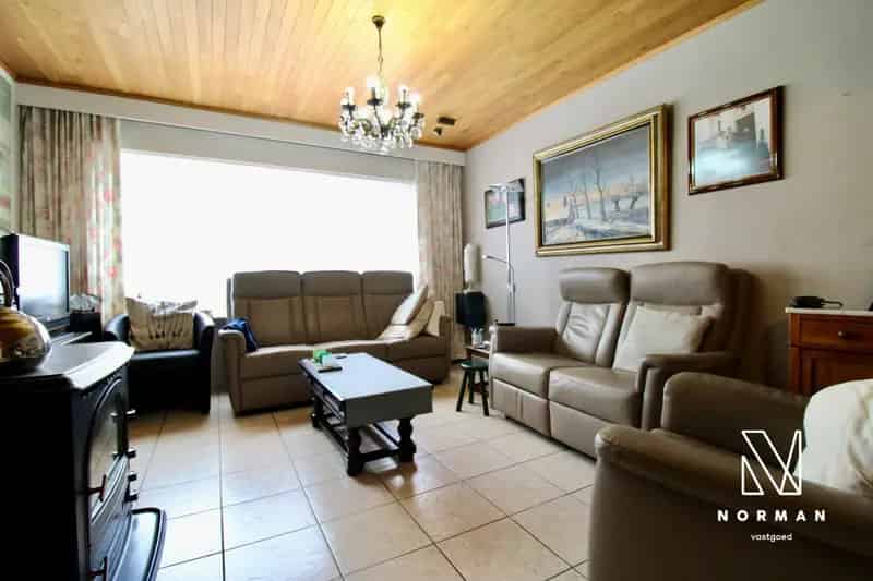 Ruime woning met prachtige tuin en 3 slaapkamers te Rumbeke!
