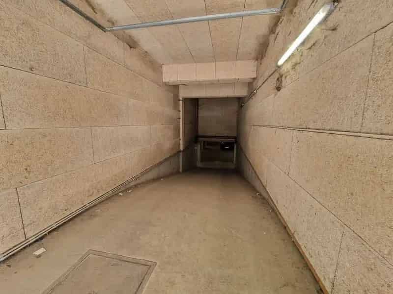 Te koop ondergrondse autostaanplaatsen - Prinsesstraat 50, 2000 Antwerpen