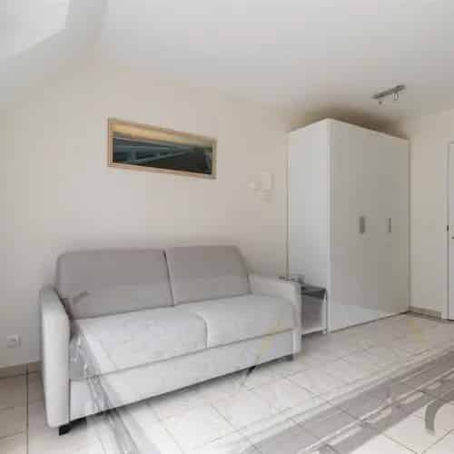 Zuidgerichte studio met slaaphoek, volledig instapklaar