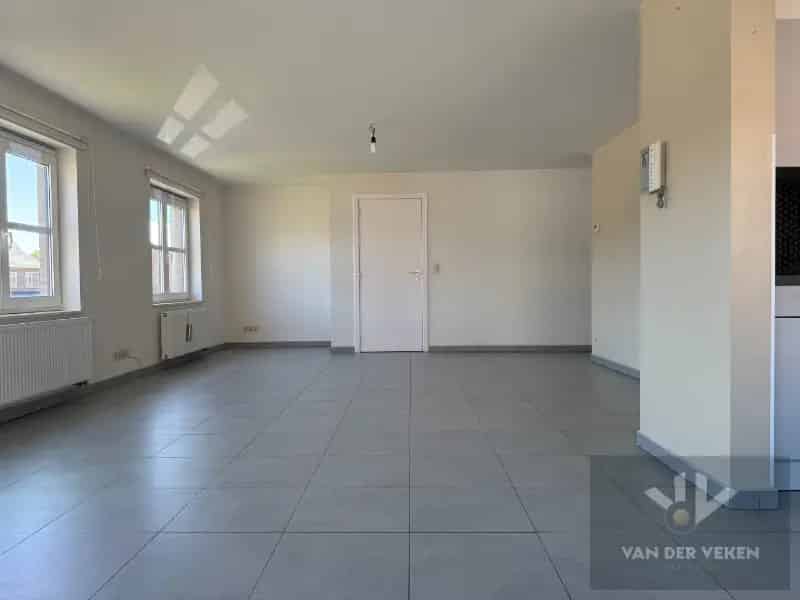 Appartement te huur Kortessem 2 slaapkamers overdekt terras
