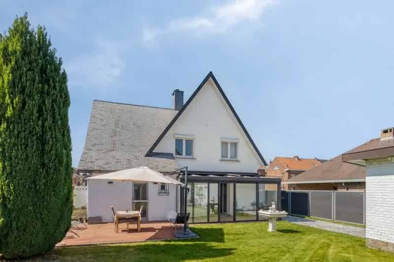 🏡 Instapklare villa – ruimte, comfort en gezelligheid voor uw gezin!