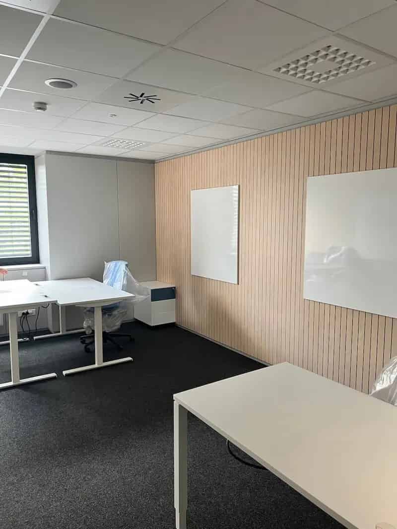 TE HUUR Kantoorgebouw