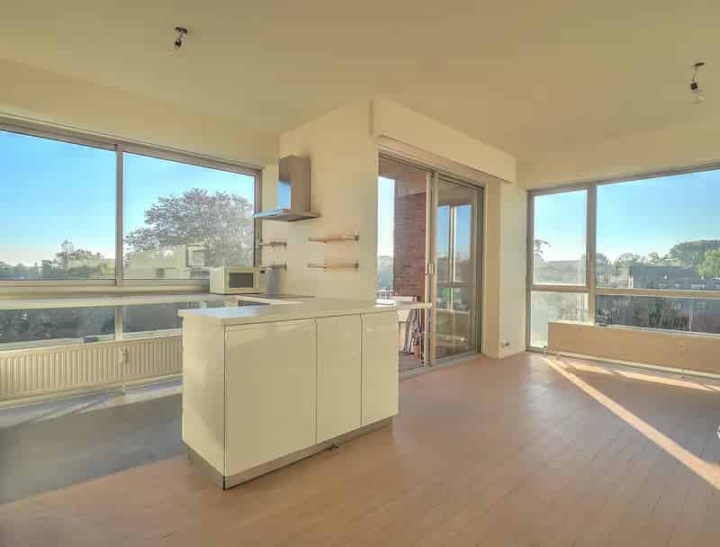 Appartement met drie slaapkamers in Ixelles