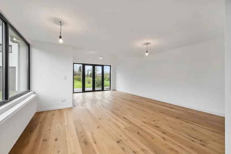 Luxueus gerenoveerde (2023) woning bijgebouw & ruime tuin in Zwijndrecht