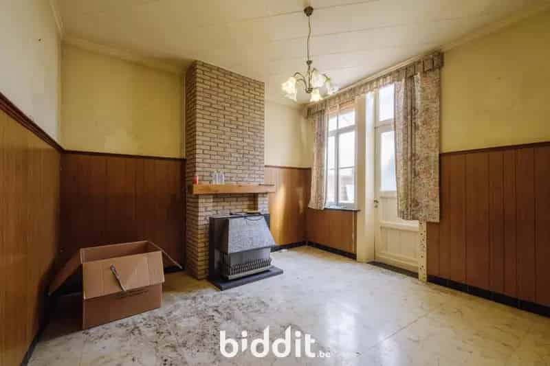 TE RENOVEREN RIJWONING