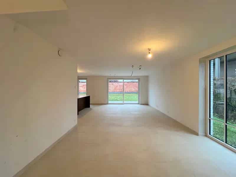 Landelijke woning met 5 slaapkamers op prachtlocatie
