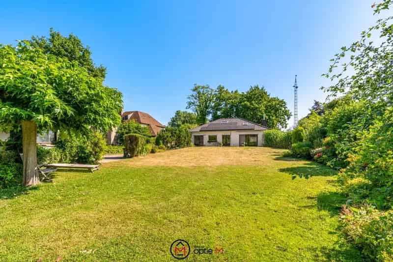 Bouwgrond met bestaande woning op topligging in Hasselt