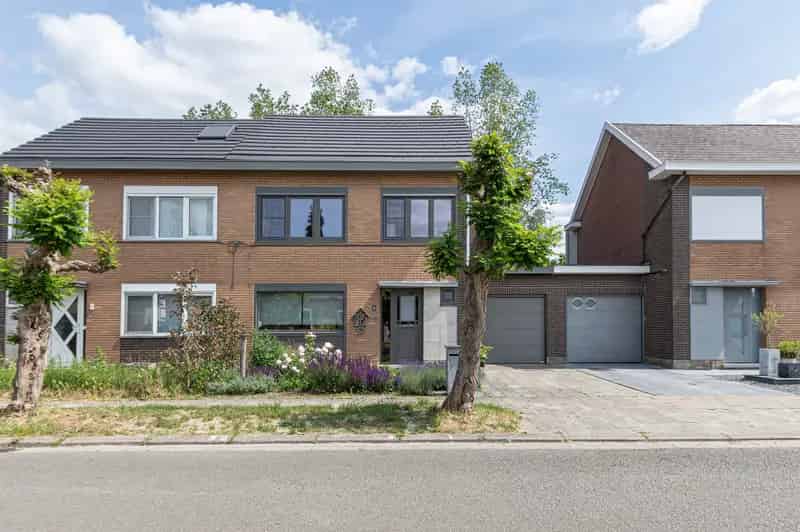 Huis te huur te Heffen: Instapklare gezinswoning met garage en tuin