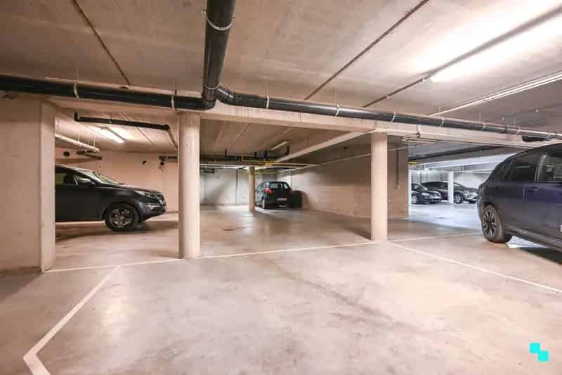 5 ondergrondse parkeerplaatsen in het hart van Oostrozebeke