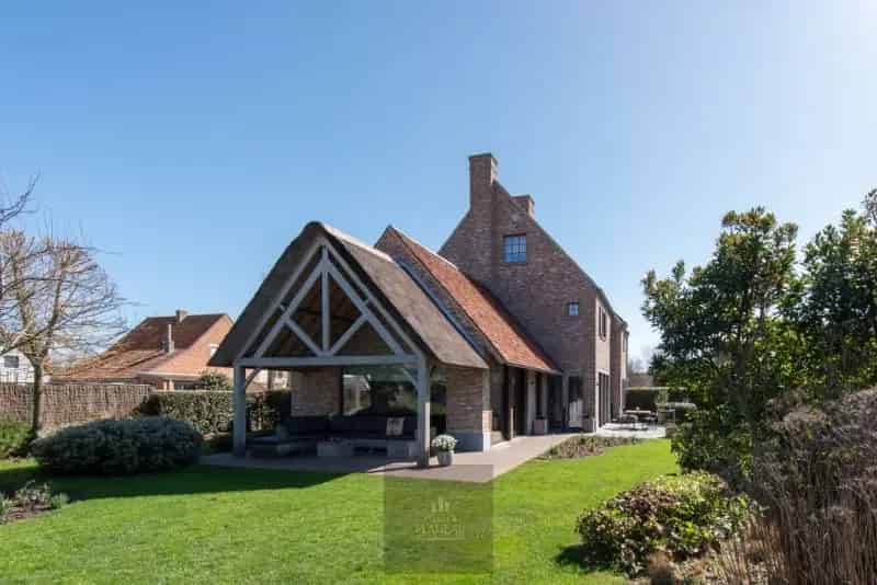 Exclusieve landelijke villa met High End Afwerking in Sint-Idesbald.