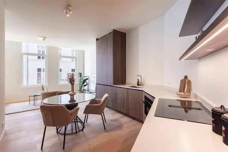 top notch gerenoveerde woning met garage vlakbij het Zuid