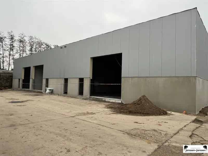 Industriële units te huur op gunstige locatie in Wuustwezel